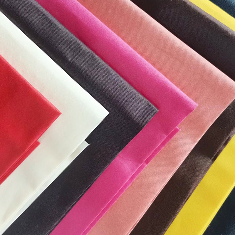 TMIE-08-1-3 Éadach Gúna Breathable Leithead 115CM Meáchan 90GSM Poileistir Comhábhar Daite le Fabraic Poplin poileistir Smooth Snasta