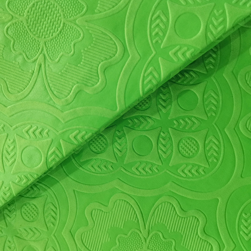 TMIE-08-2-2 110GSM Meáchan Meán Oibre Caith Éadaí Fabraic Ghnáth Daite Daite le Dearadh Bláthanna Gléineacha 3D Fabraic Poplin poileistir cabhraithe